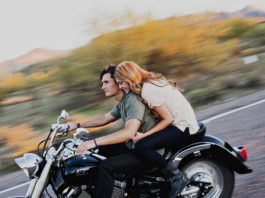 deadly bike riding short horror story in hindi ,