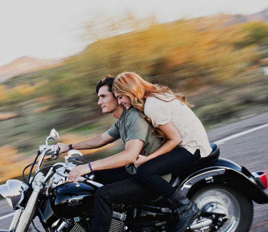 deadly bike riding short horror story in hindi ,
